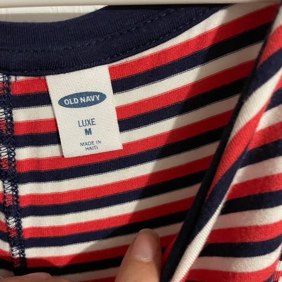 Old Navy Sleeveless Top - Picture 2 of 2